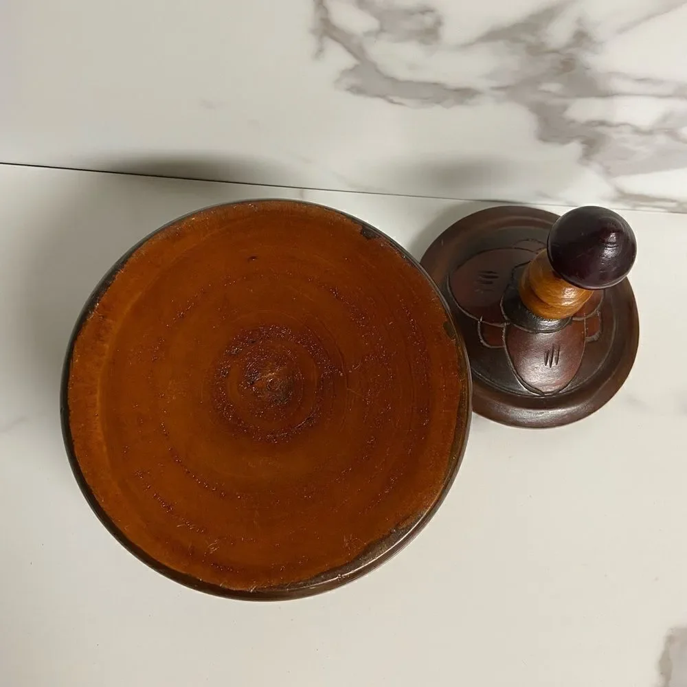 Hand Carved Multi Colored Wood Decorative Bowl Peak Top Lid Centerpiece Vintage - Picture 3 of 8